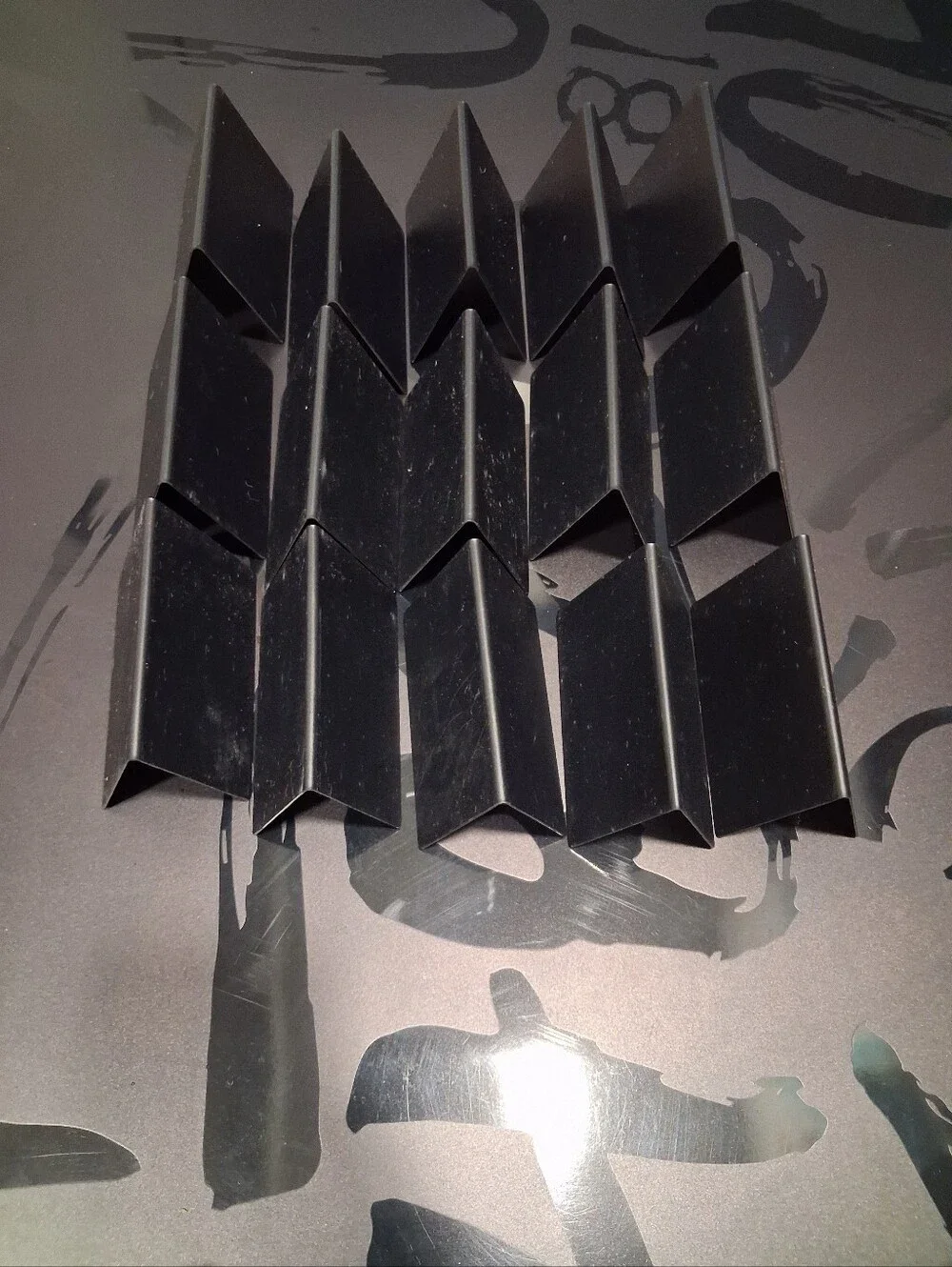 (20) Black Folded Display Panel - Triangular Accordion Stand